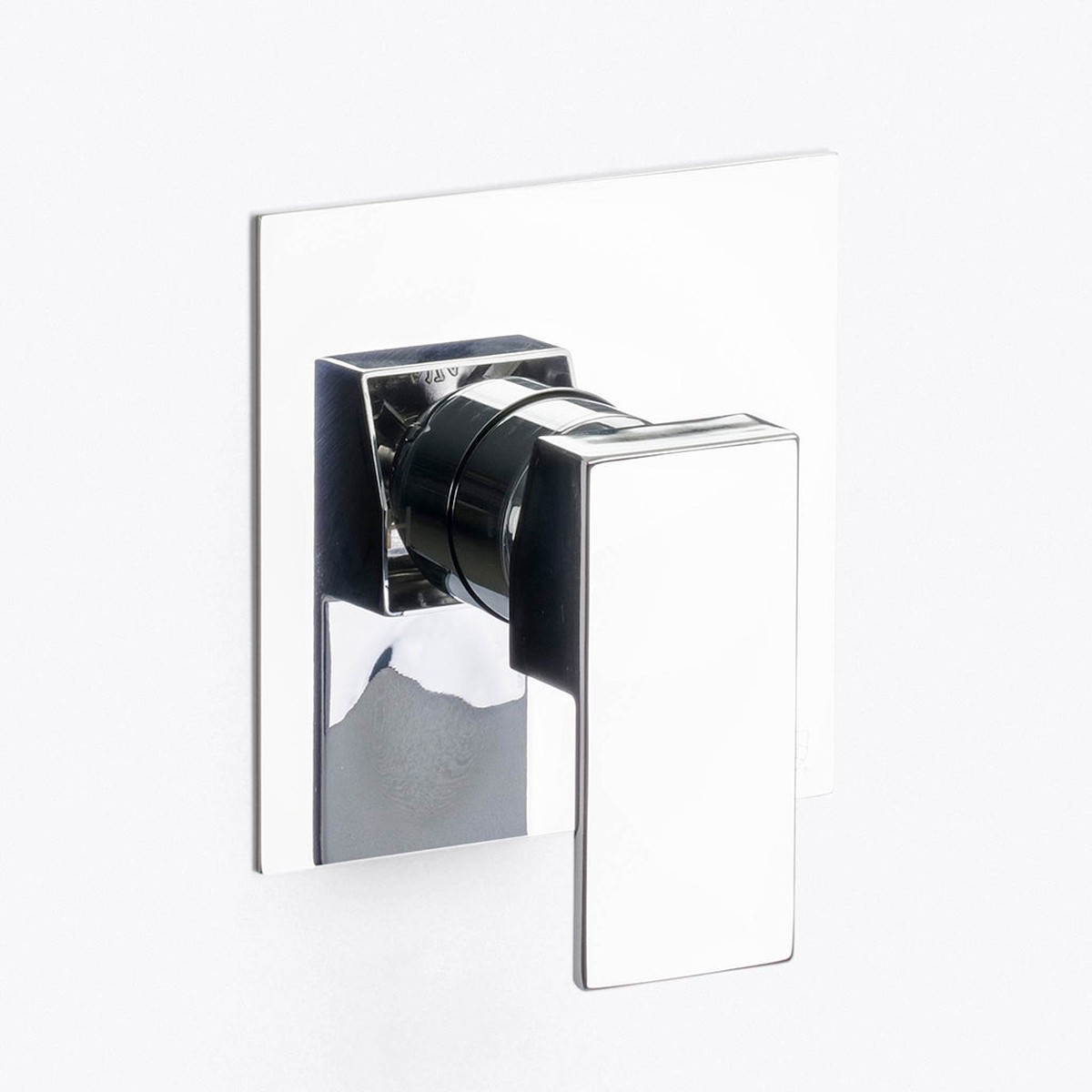 Devon 1 Way Pressure Balance Shower Mixer - Wall Mount - 5 BrassPolished Chrome