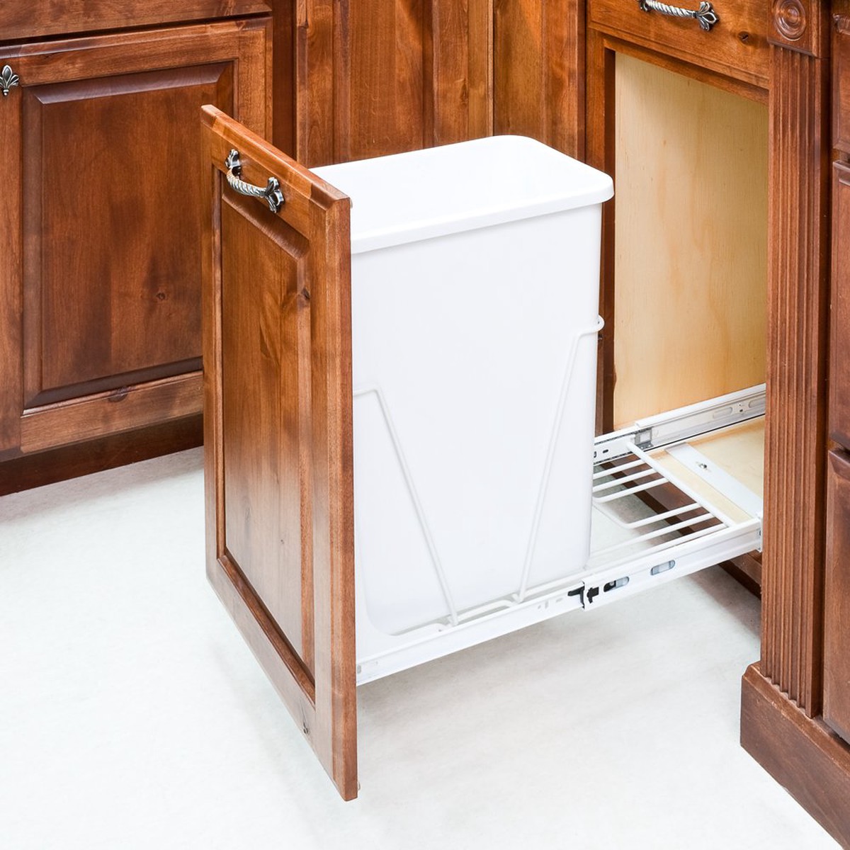 35 Or 50 Quart Single Pullout Waste Container System